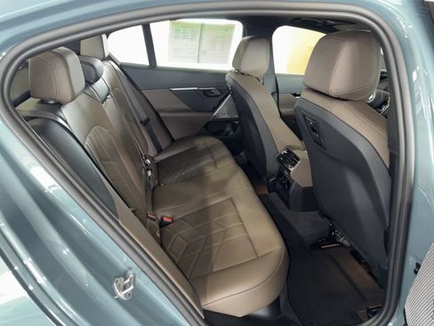 Used 2026 BMW 530i RWD image 12