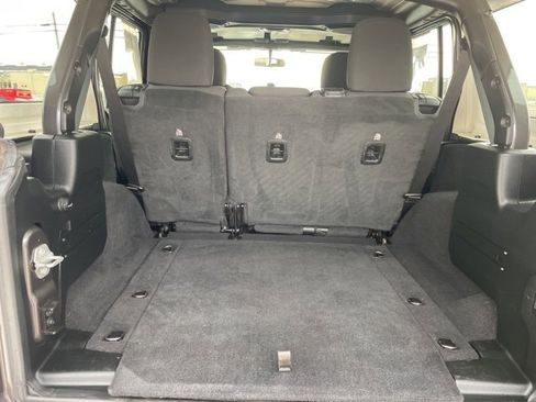 Used 2020 Jeep Wrangler Unlimited Sport S image 12