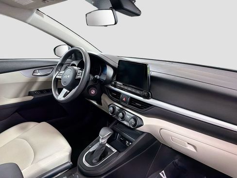 Used 2023 Kia Forte LXS w/ LXS Technology Package FWD image 27