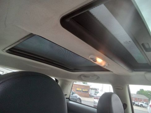 Used 2012 MINI Cooper Hardtop FWD image 7