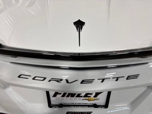 Used 2024 Chevrolet Corvette Stingray Premium Conv w/ Z51 Performance Package RWD image 6
