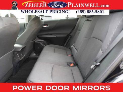 Used 2022 Toyota Venza LE image 12