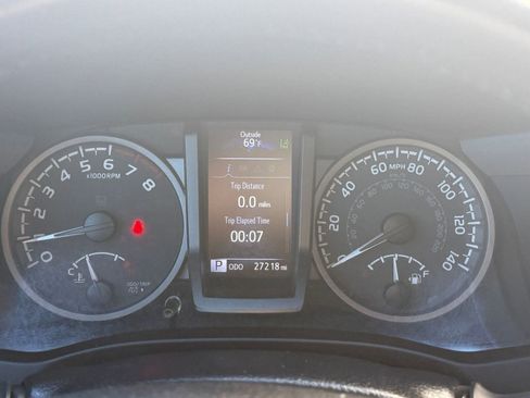 Certified 2022 Toyota Tacoma TRD Sport image 21