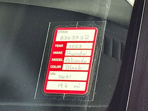 Used 2023 Hyundai Palisade Limited w/ Cargo Package image 26