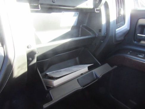 Used 2018 GMC Sierra 1500 SLE image 48