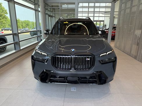 New 2027 BMW X7 M60i AWD/4WD image 2