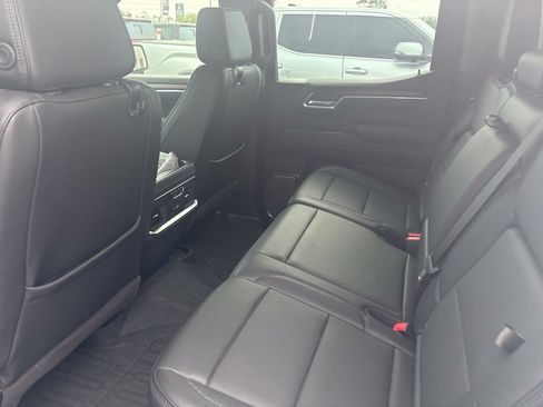 Used 2024 GMC Sierra 1500 Denali w/ Technology Package AWD/4WD image 5