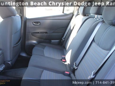 Used 2022 Nissan Leaf SV image 34