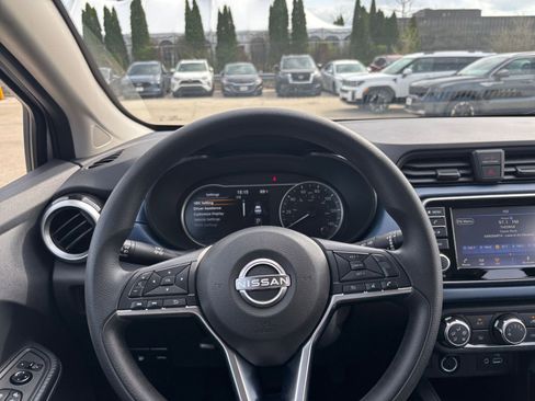 Used 2025 Nissan Versa SV image 32