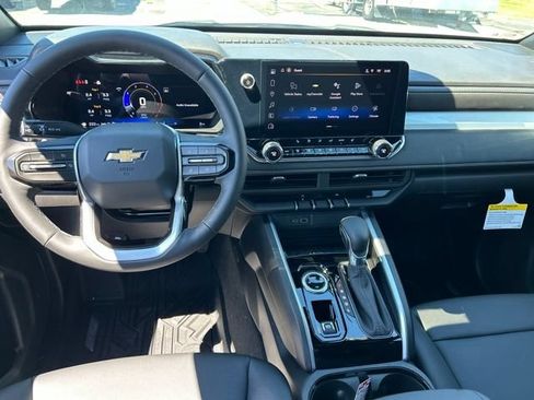 New 2026 Chevrolet Colorado LT w/ LT Convenience Package AWD/4WD image 2