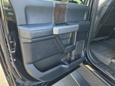 Used 2017 Ford F250 Platinum AWD/4WD image 21