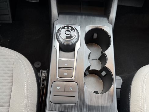 Used 2022 Ford Escape SE image 19