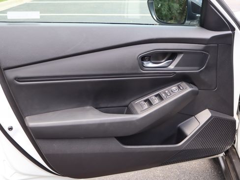 Used 2025 Honda Accord SE image 18
