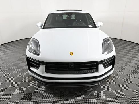 New 2026 Porsche Macan image 45