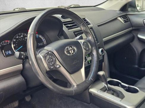 Used 2012 Toyota Camry SE image 8