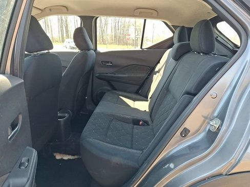 Used 2020 Nissan Kicks SV FWD image 11