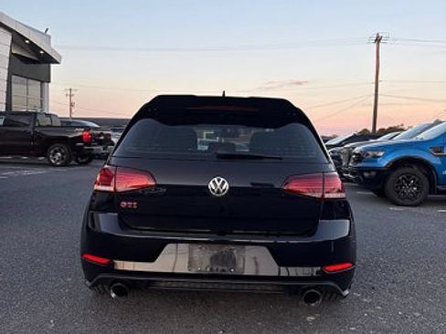 Used 2019 Volkswagen GTI SE FWD image 6