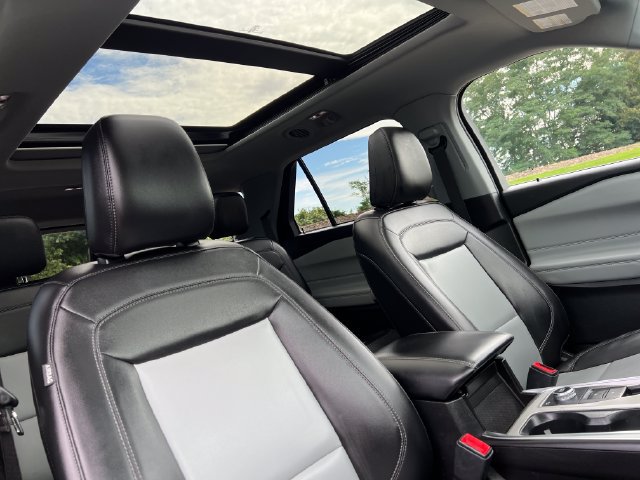 Certified 2023 Ford Explorer XLT w/ Equipment Group 202A AWD/4WD image 37