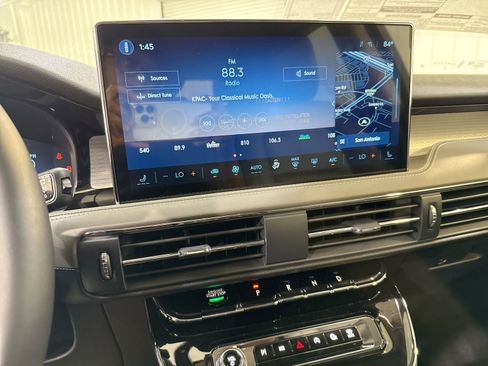 New 2026 Lincoln Corsair Premiere image 17