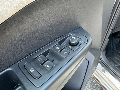 New 2025 Volkswagen Taos SEL AWD/4WD image 19