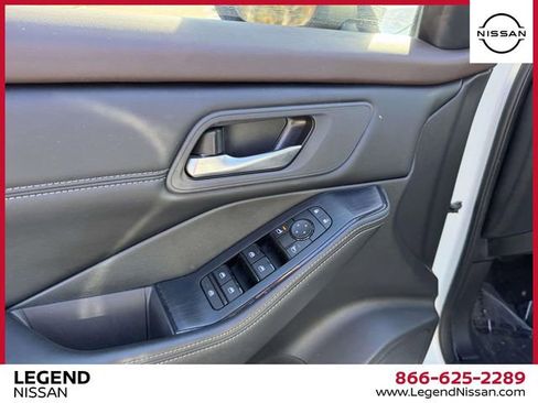 Used 2023 Nissan Rogue SV w/ SV Premium B Package image 14