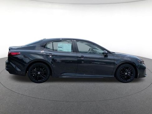 New 2026 Toyota Camry SE FWD image 7