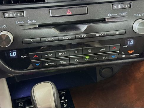 Used 2019 Lexus RX 350 FWD w/ Navigation Package image 24