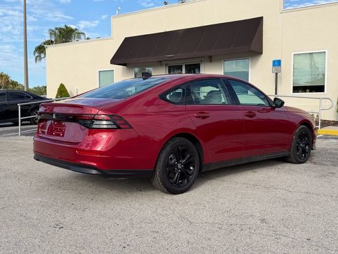 Used 2025 Honda Accord SE image 5