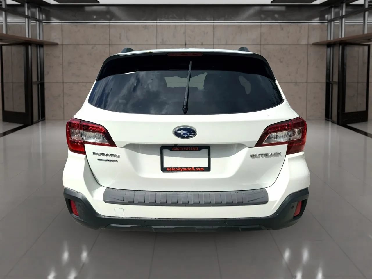 Used 2019 Subaru Outback 2.5i Touring AWD/4WD image 4