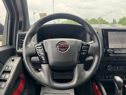 Used 2023 Nissan Frontier PRO-4X w/ Pro Convenience Package AWD/4WD image 15