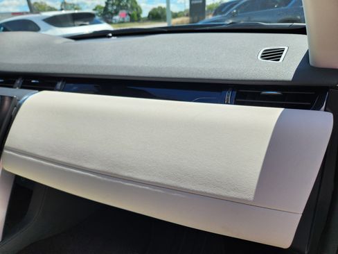 Certified 2025 Land Rover Discovery Sport S image 16