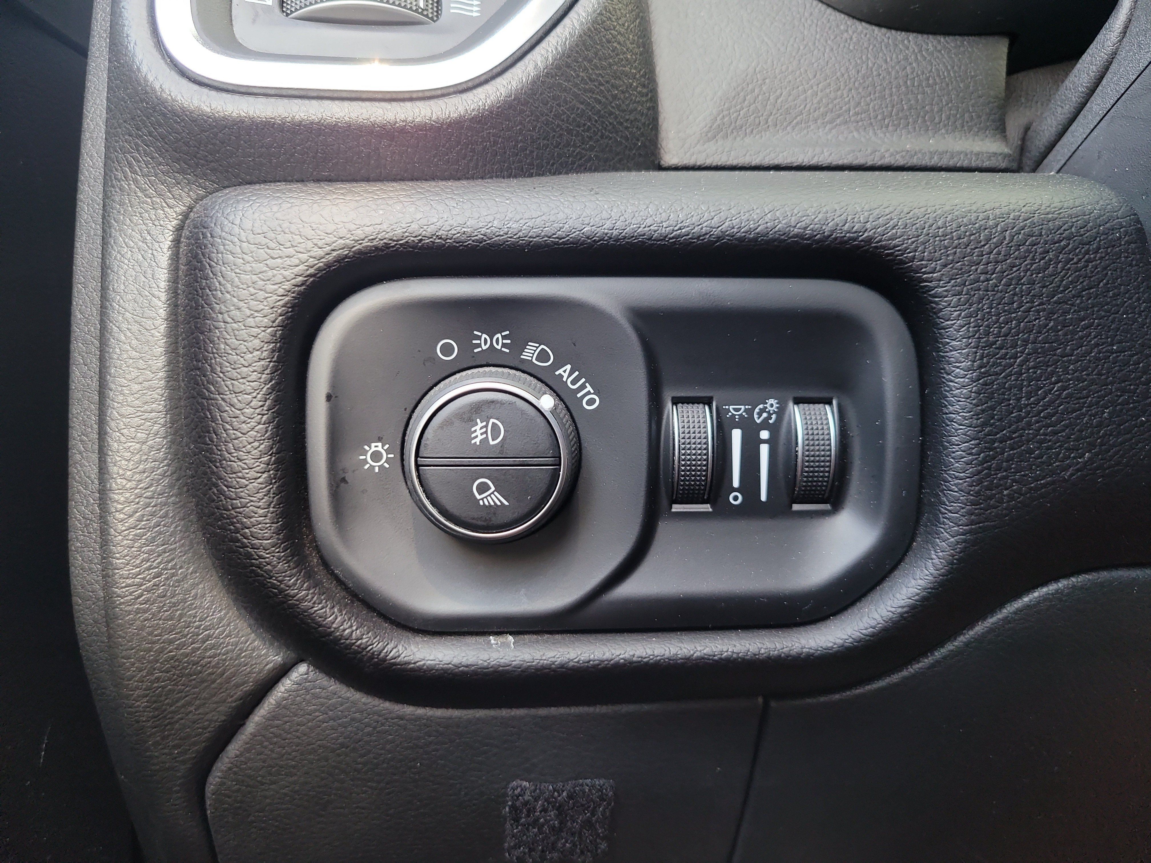 Used 2024 RAM 3500 Laramie w/ Night Edition AWD/4WD image 31