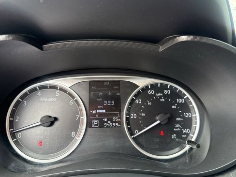 Used 2024 Nissan Versa S w/ Trunk Package FWD image 16