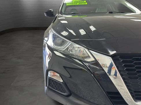 Used 2020 Nissan Altima 2.5 S FWD image 31