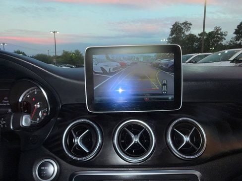 Used 2019 Mercedes-Benz CLA 250 4MATIC image 30