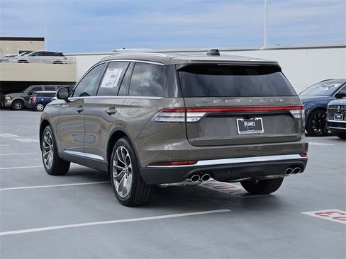 New 2026 Lincoln Aviator Reserve w/ Luxury Package image 5