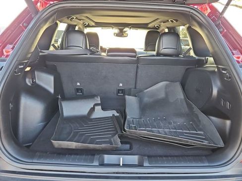 Used 2021 Jeep Cherokee Latitude Lux 80th Anniv w/ Quick Order Package 26U 80TH image 17