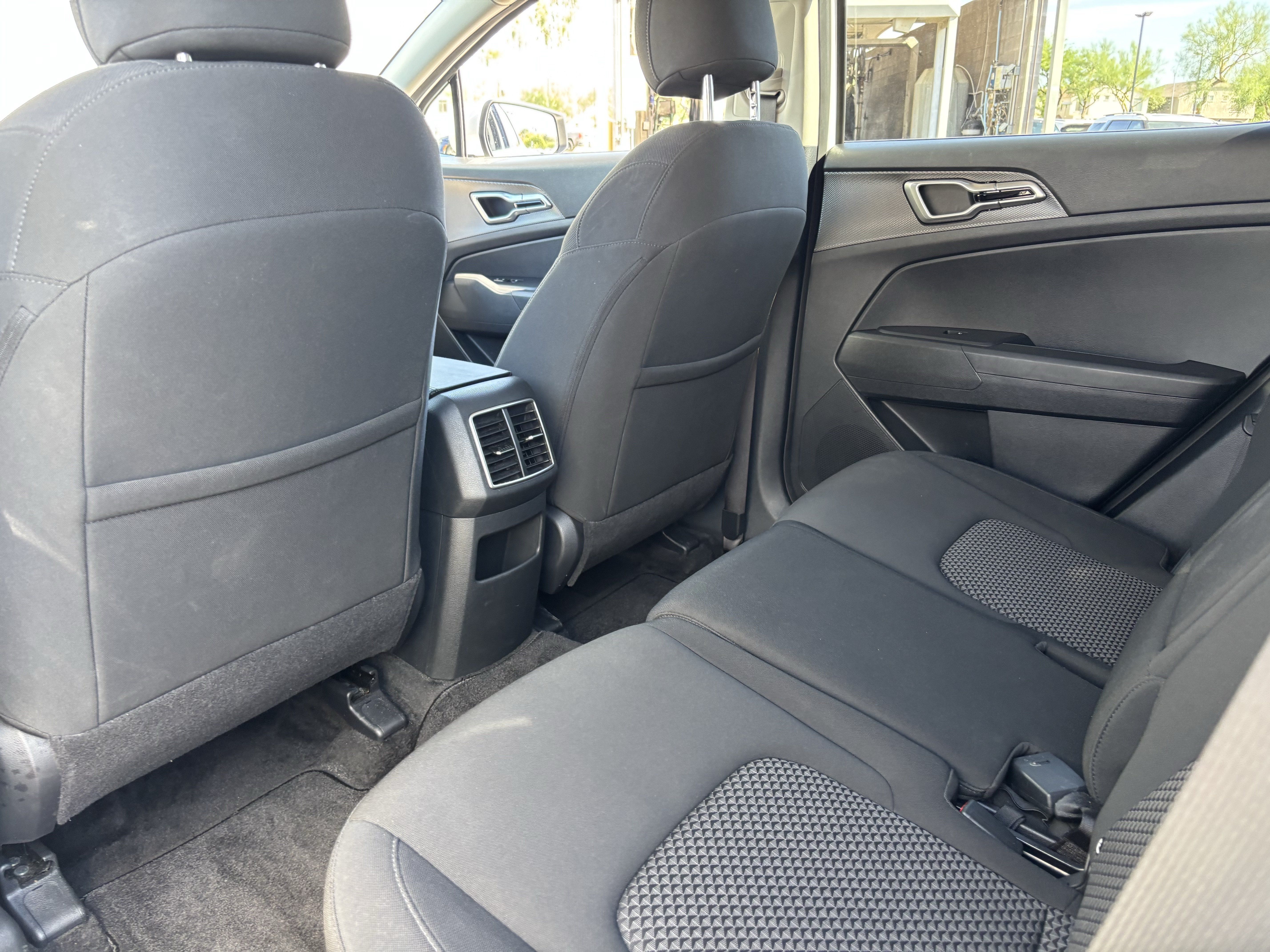 Certified 2025 Kia Sportage LX FWD image 15
