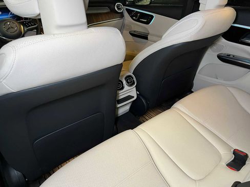 Certified 2025 Mercedes-Benz GLC 300 4MATIC image 21