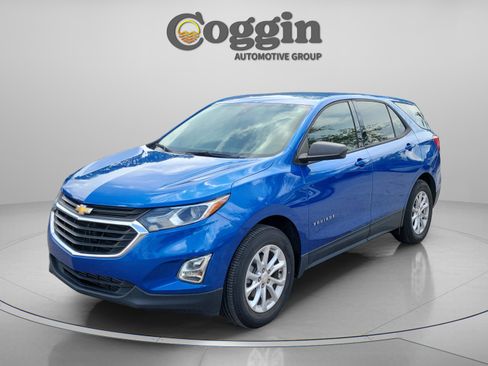 Used 2019 Chevrolet Equinox LS w/ LS Convenience Package FWD image 1