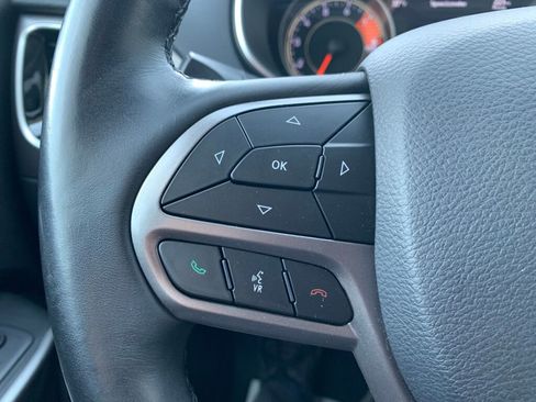 Used 2019 Jeep Cherokee Limited image 19