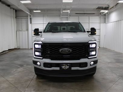 New 2026 Ford F250 Lariat w/ Black Appearance Package