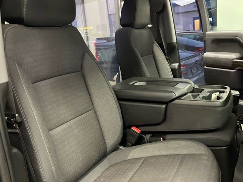 Used 2021 Chevrolet Silverado 1500 LT w/ Convenience Package II image 12