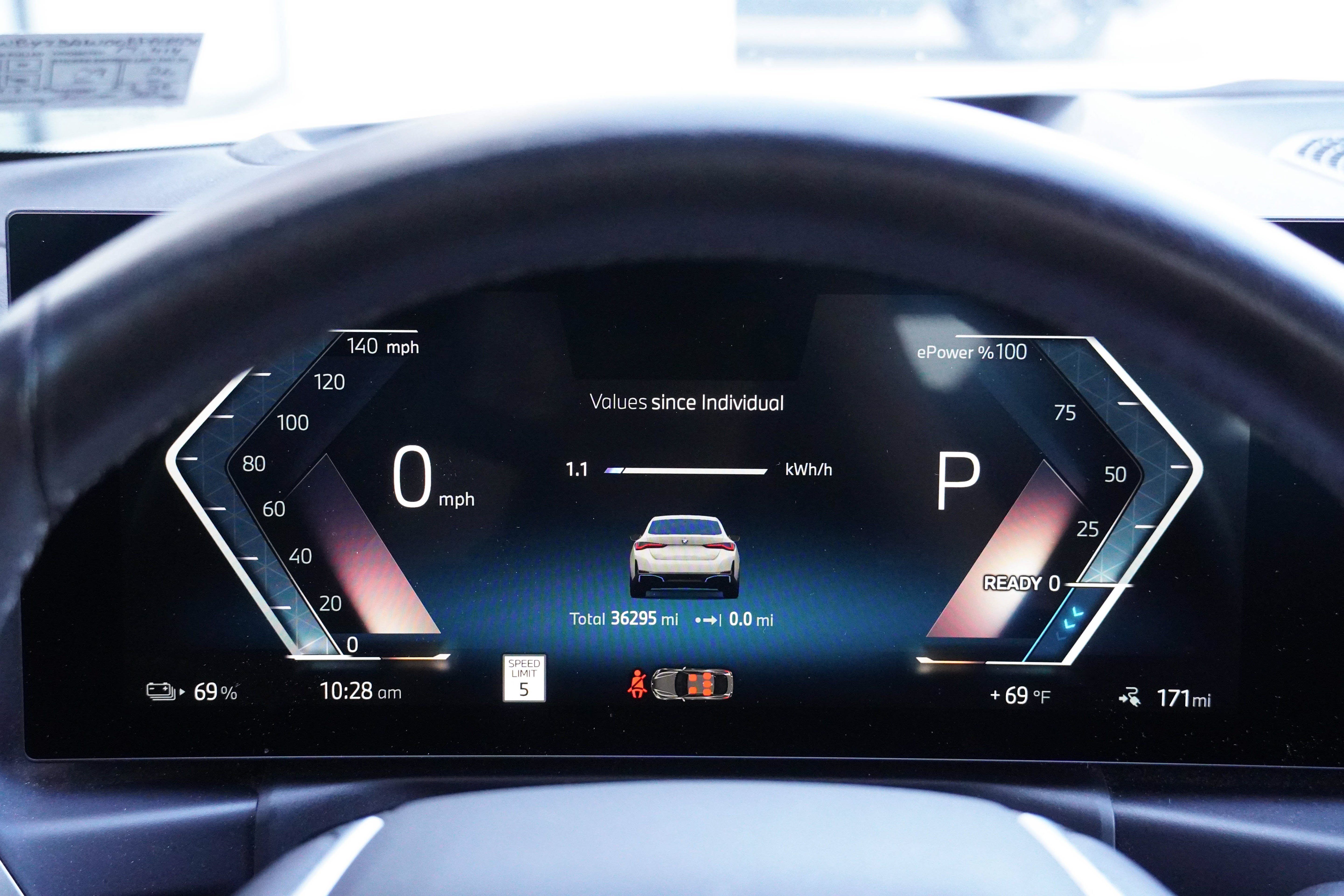 Certified 2024 BMW i4 eDrive40 w/ Premium Package RWD image 17