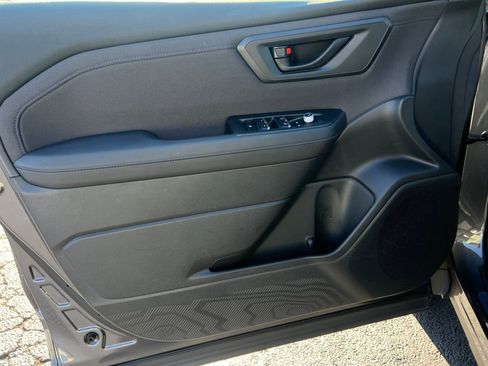 Used 2025 Subaru Forester Premium image 15