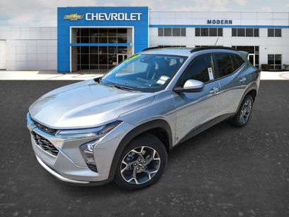 Used 2025 Chevrolet Trax LT