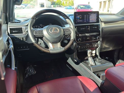 Certified 2023 Lexus GX 460 Luxury w/ Sport Design Package AWD/4WD image 19