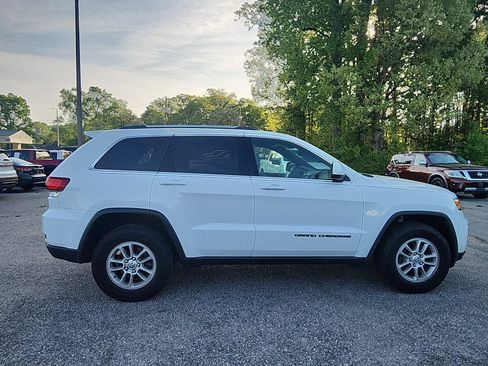 Used 2020 Jeep Grand Cherokee Laredo AWD/4WD image 6