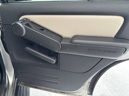Used 2008 Ford Explorer XLT image 21