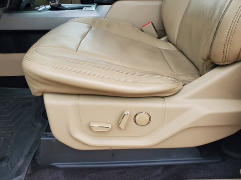 Used 2016 Ford F150 Lariat w/ Equipment Group 502A Luxury image 30